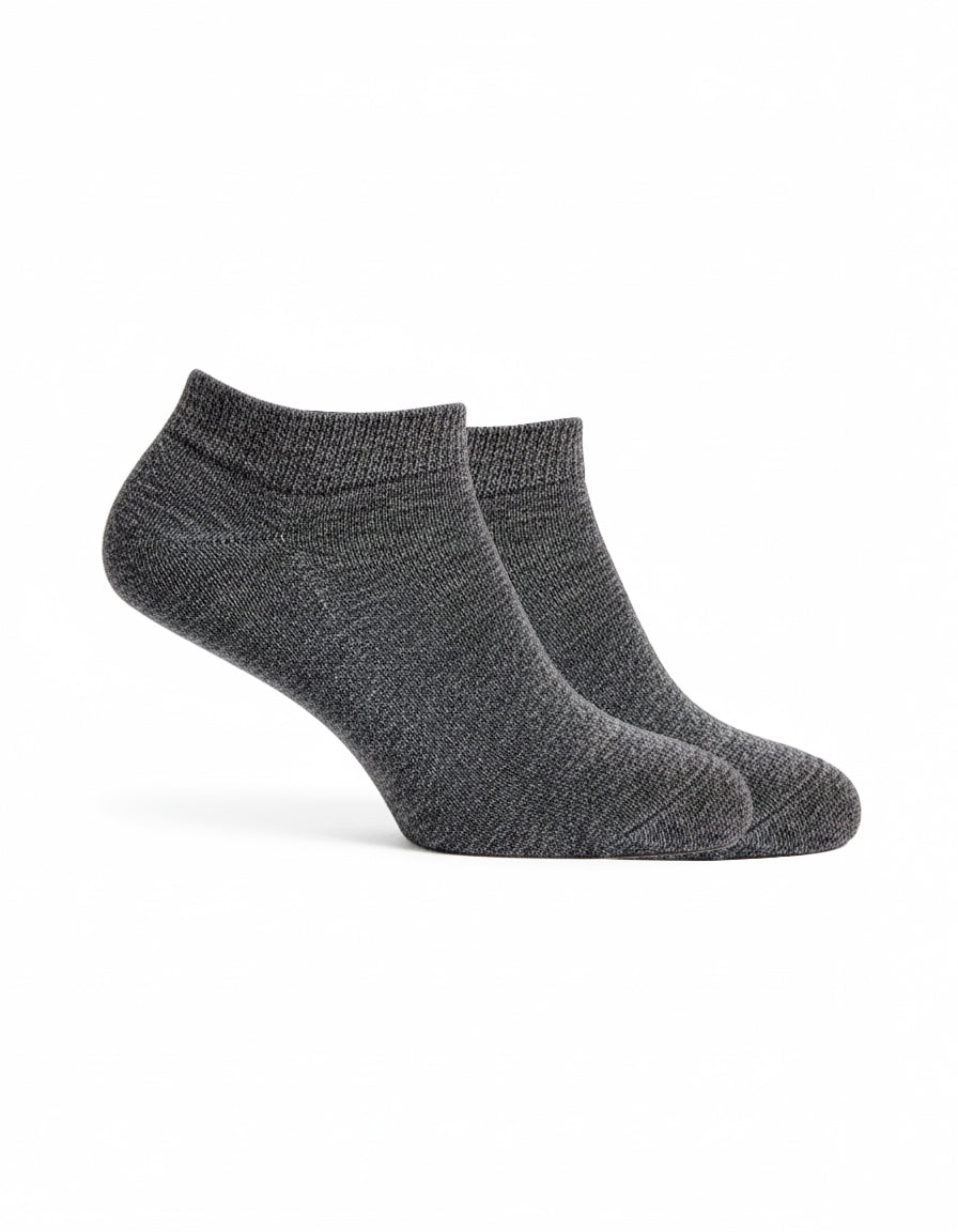 Short socks made of merino wool, grey.