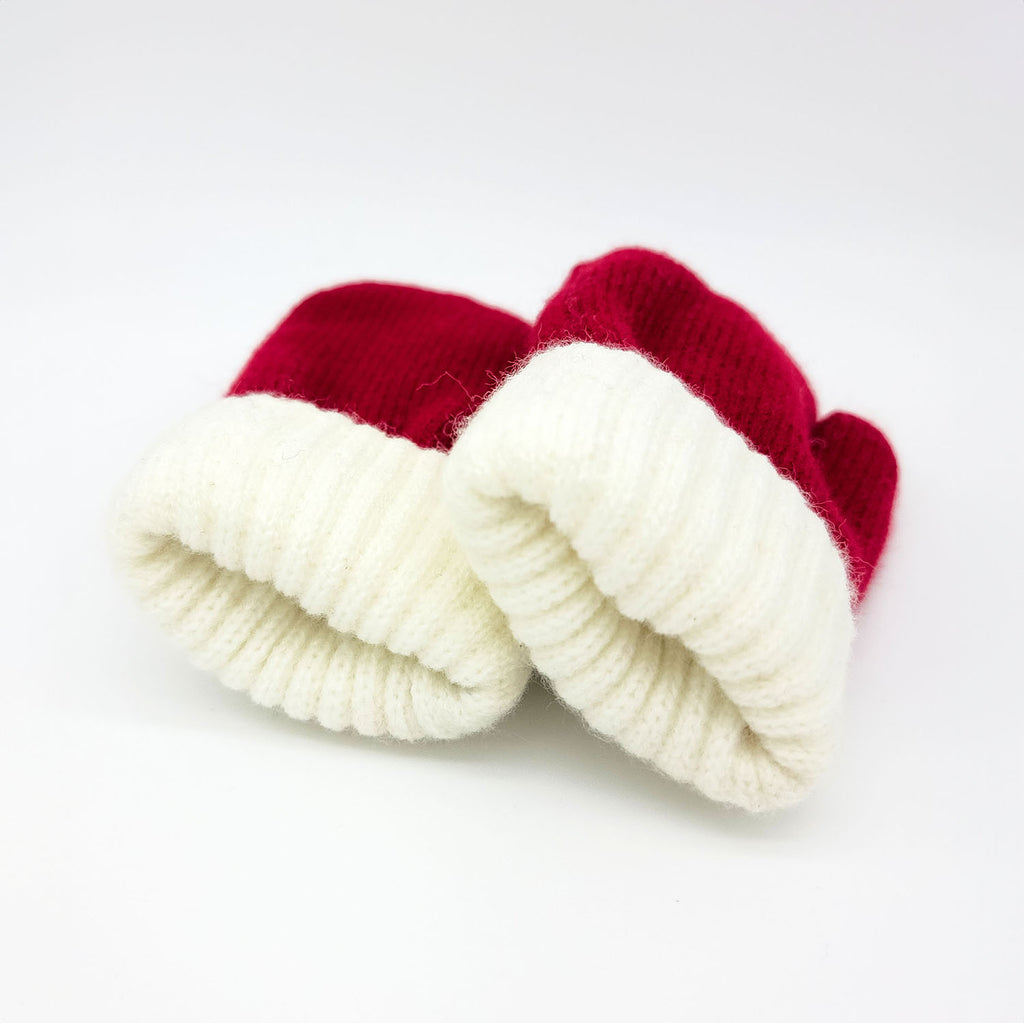 Knitted mittens with soft lining "Santa"