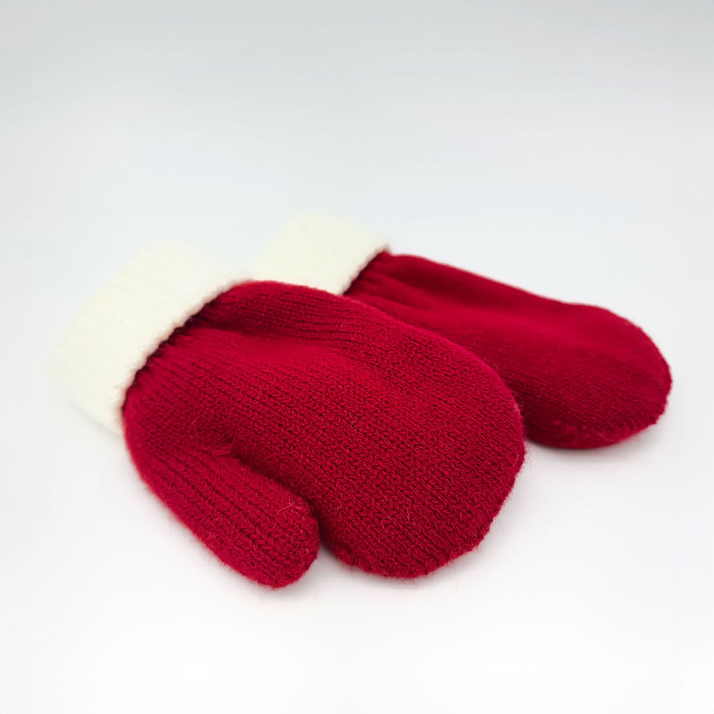 Knitted mittens with soft lining "Santa"
