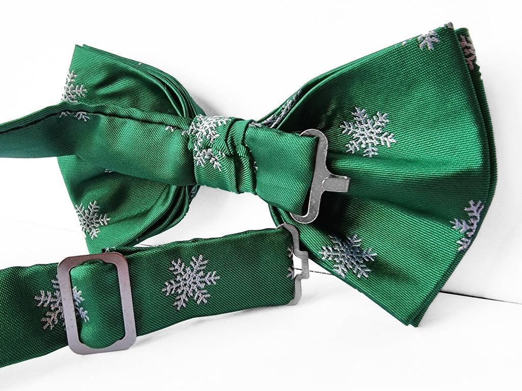 Christmas Bowtie "Snowflakes"