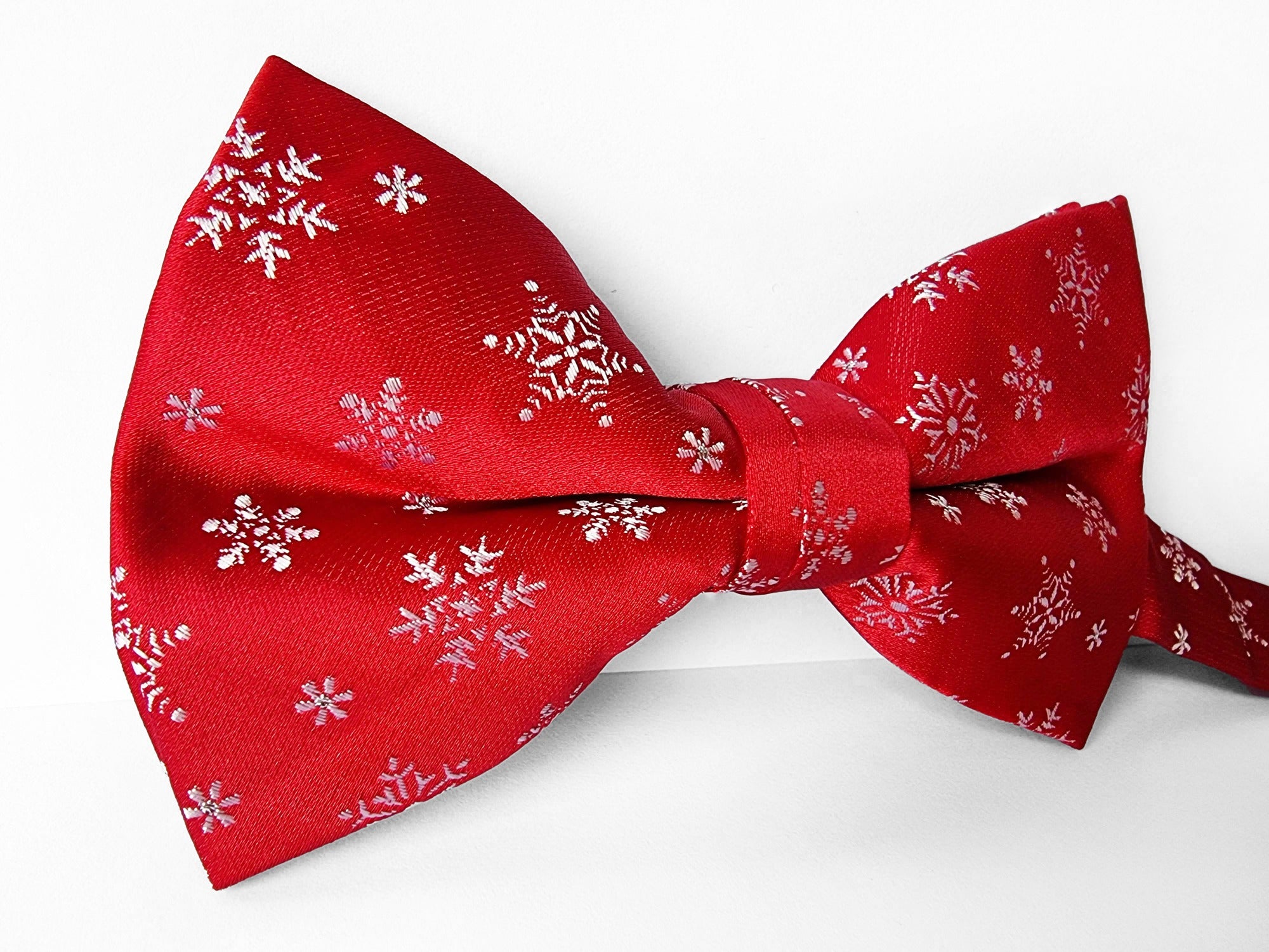 Christmas Bowtie "Snowflakes"