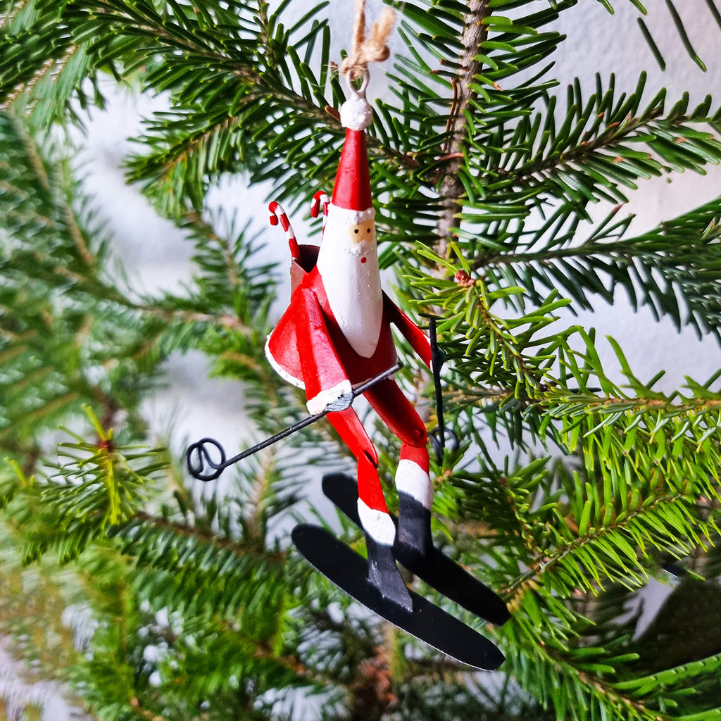 Papa Noël fait du ski