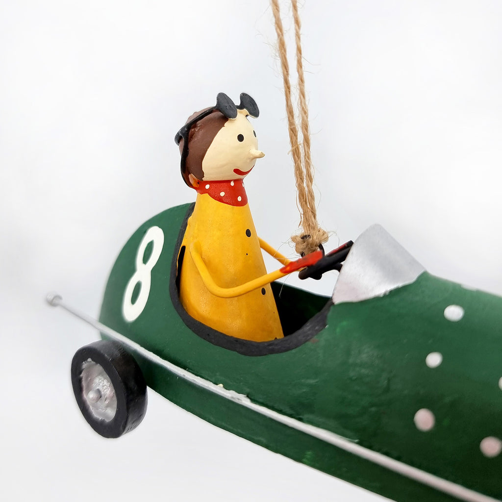 Racing car