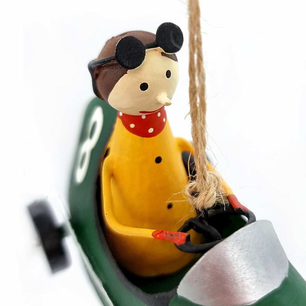 Racing car