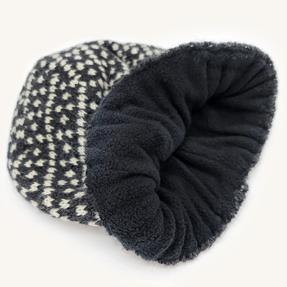 Bonnet "Tinka" en Laine d'Agneau noir