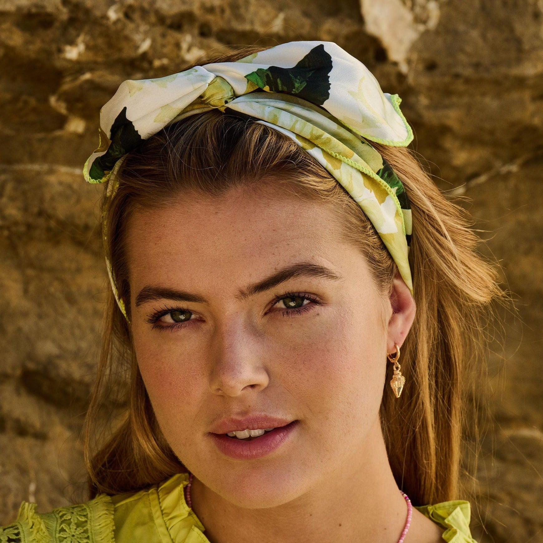 Bandeau avec un fil métallique "Giselle", jaune